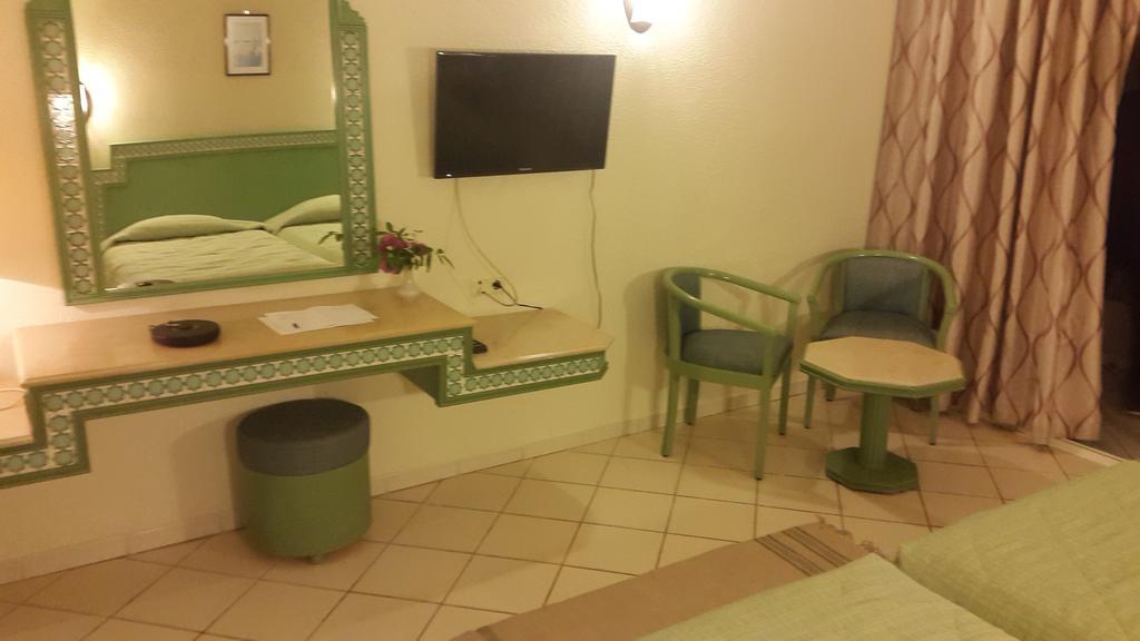 Hotel Shell & 4*
