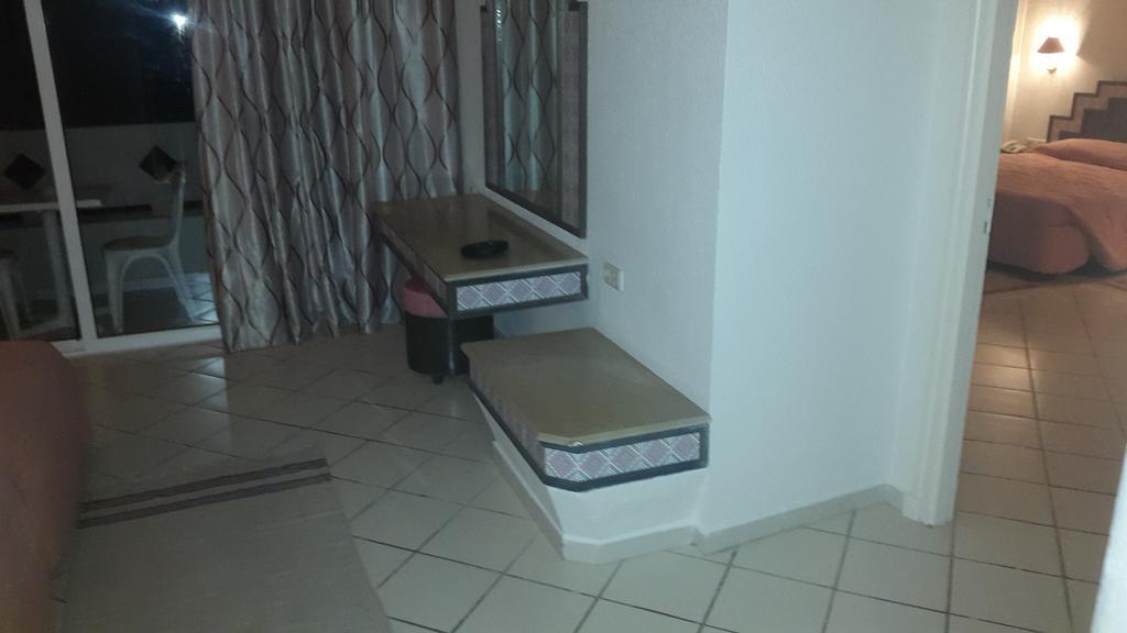 Shell & Hotel 4*