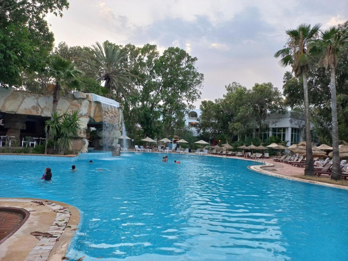 Hotel Shell & 4*